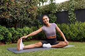 Leofame for Fitness Coaches: Turning Fans into Clients in 2025